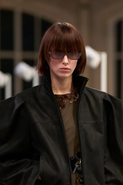 Look 48